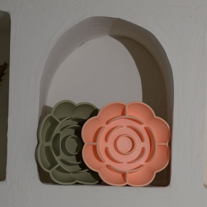 Safe & Fun Blossom Slow Feeder in Sage – Premium Floral Design for Pets