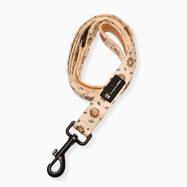 Durable floral print dog leash with strong black hook for dogs.